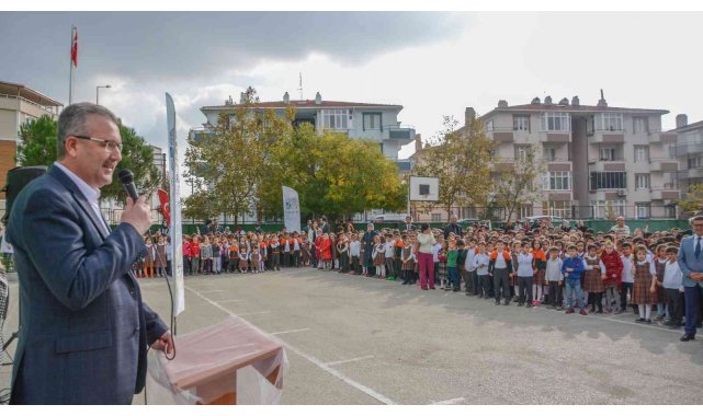 Karacabey Belediyesi'nden öğrencilere anlamlı destek