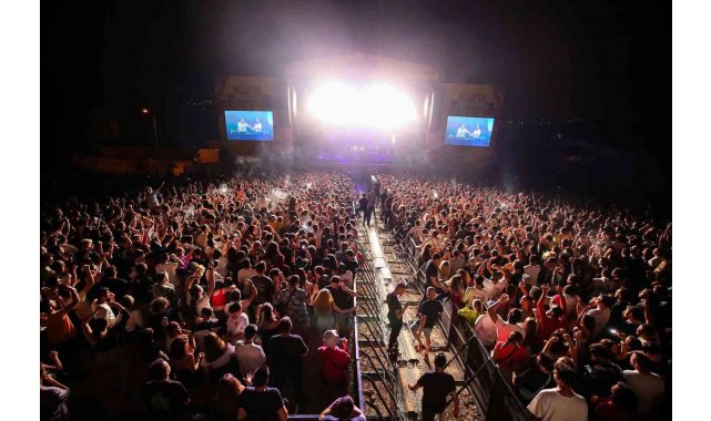 Nilüfer Müzik Festivali 60 bin kişiyi müzikle buluşturdu