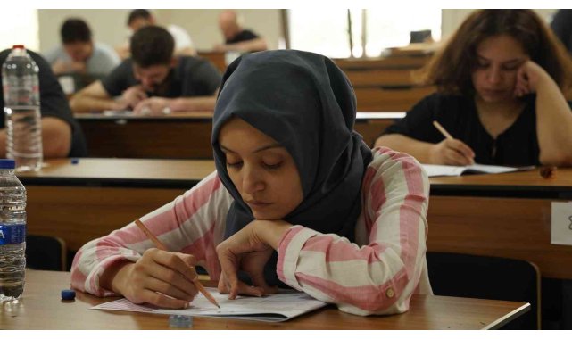 Yıldırım'da memur adaylarına KPSS provası