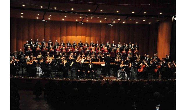 Bursa'da senfoni sezonuna muhteşem açılış