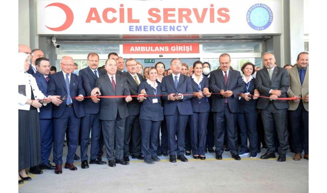 BUÜ Hastanesi'nin yenilenen acil servislerini Bakan Bozdağ hizmete açtı