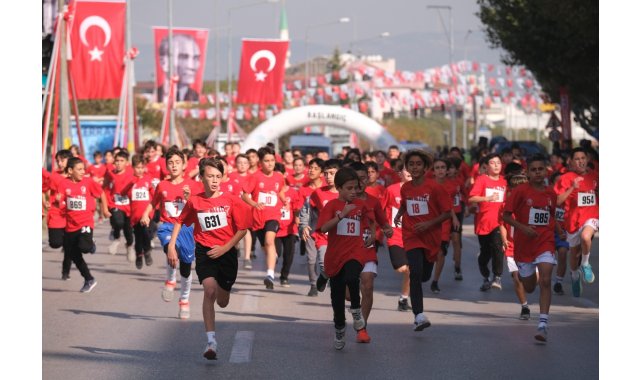 Cumhuriyet için koştular