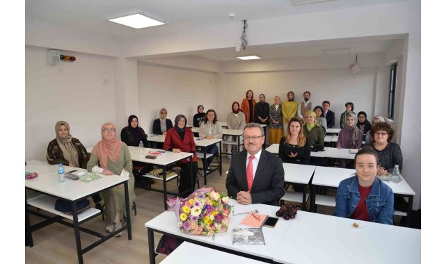 Geleneksel Türk Sanatları Bölümü'nde ilk ders zili çaldı