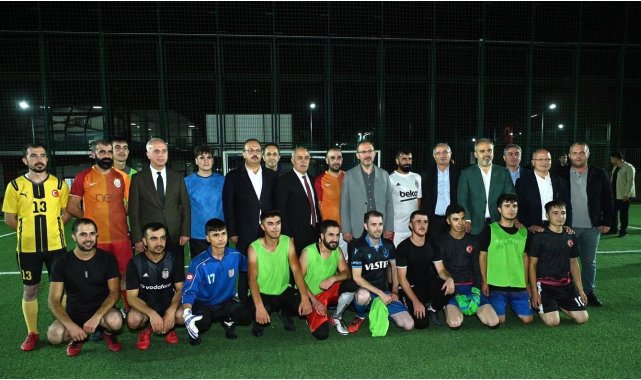 Gençlik ve Spor Bakanı Kasapoğlu'ndan Yenişehir'e sürpriz gece ziyareti