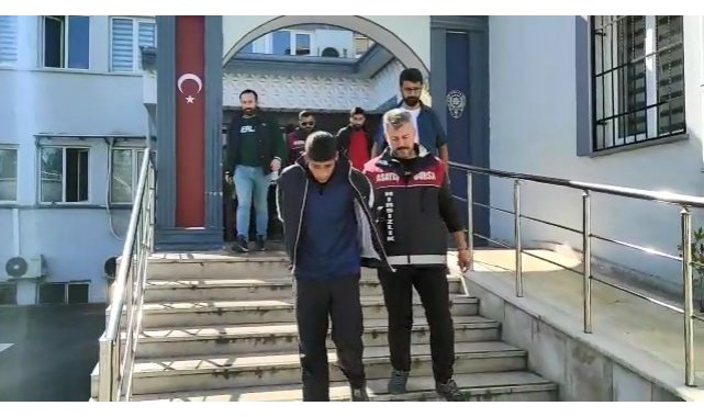 Hırsızlar önce yatırlara dua etti, daha sonra muslukları çaldı
