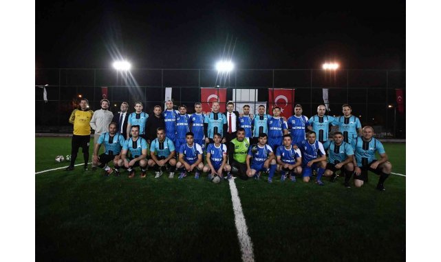 Osmangazi Belediyesi birimler arası futbol turnuvası başladı