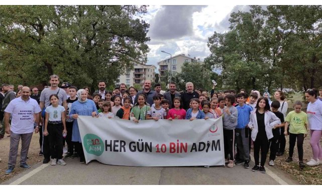 Sağlık Müdürü Dr. Fevzi Yavuzyılmaz: "Yürüyüş yapmayı yaşam biçimimiz haline getirmeliyiz"