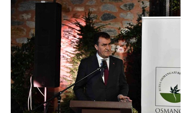 Tarihi doku ile kitap kokusu Şadırvanlı Han'da birleşiyor