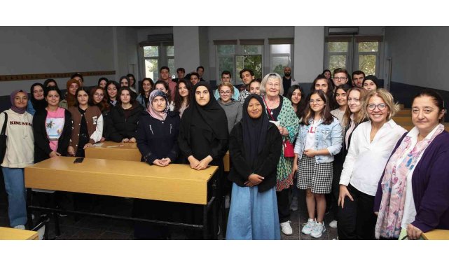 Yazar Kristin Dahl Nilüfer'de öğretmen adaylarıyla bir araya geldi