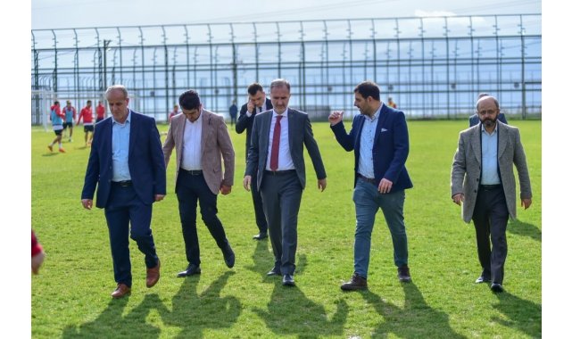 Başkan Taban'dan Sivas maçı öncesi İnegölspor'a moral ziyareti