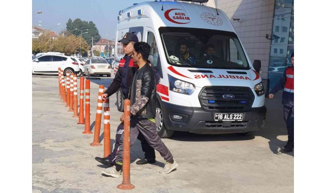 Bursa'da kaçak 10 göçmen yakalandı