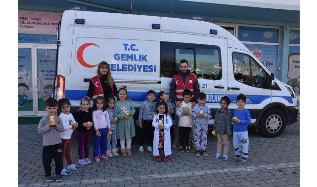Gemlik'te anaokuluna öğrencileri sağlık hizmetleri hakkında bilgilendirildi