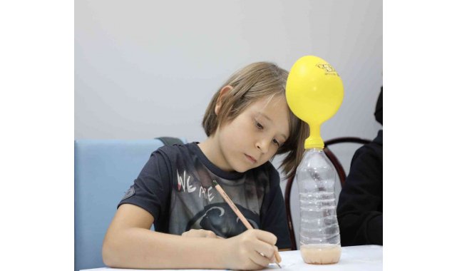 Mudanyalı çocuklar ara tatili deney atölyelerinde değerlendiriyor