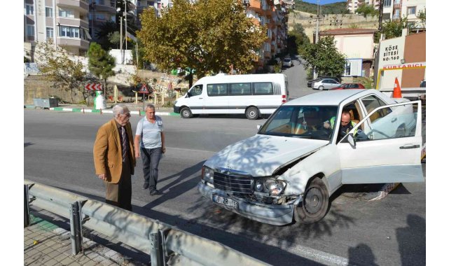 Ünlü Sanatçı Eşref Kolçak'ın otomobili çalınmak istendi