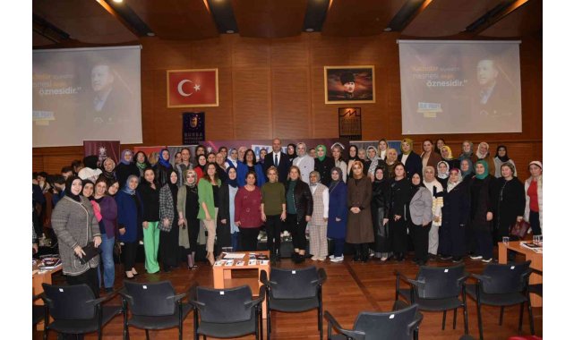 'Siyaset Akademisi Kadın' programında ilk ders zili çaldı