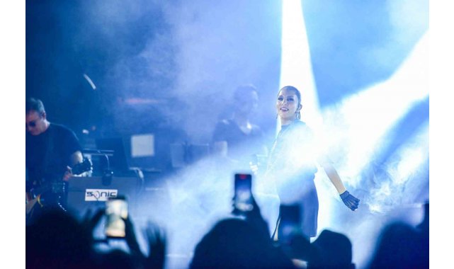 Bursa'da festival ateşi Sertab Erener ile yandı