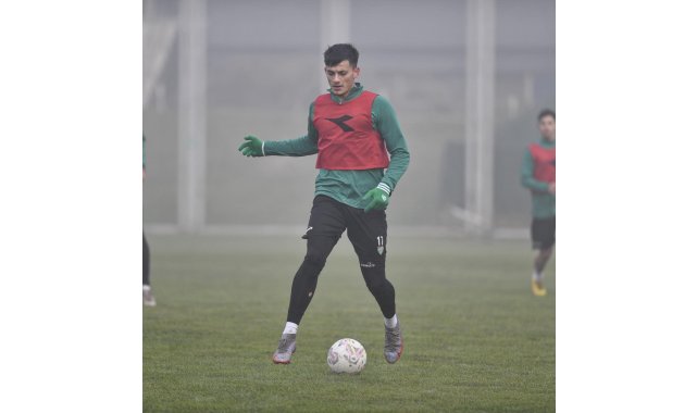 Bursaspor sınır alan oyunu oynadı