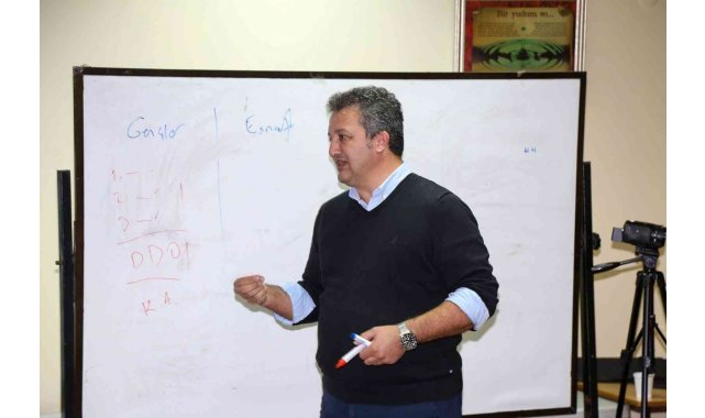 Gençler dijitali, esnaf tecrübesini anlatıyor