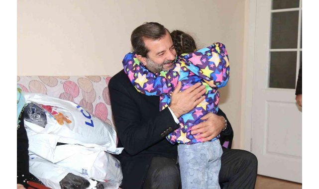 Gürsu Belediyesi'nin yardımları ihtiyaç sahiplerine ulaşıyor