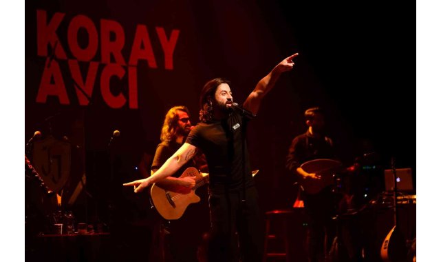 Koray Avcı Bursalıları coşturdu