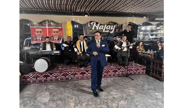 Mahmut Tuncer sıra gecesinde Bursalıları coşturdu