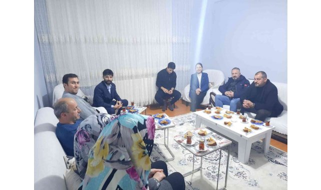 MHP; "Komşum Nasılsın" diye sordu ev ziyaretlerini sıklaştırdı