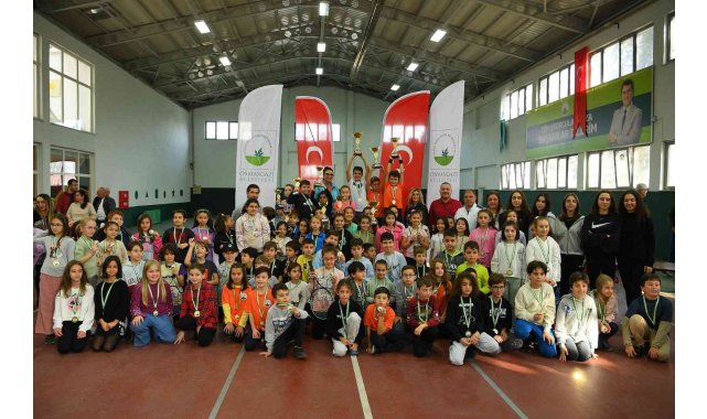 Osmangazi Tenis Kış Kupası nefes kesti