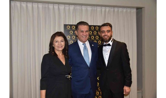 Perinçek ve Sarıgül sosyal medya gecesinde buluştu