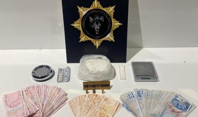 620 gram metamfetamin ile yakalandılar