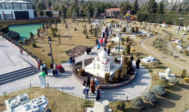 80 Binde Devr-i Alem Parkı ara tatilde de çocukların gözdesi oldu