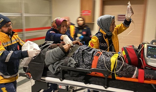 Adıyaman'da iki otomobil çarpıştı: 8 yaralı