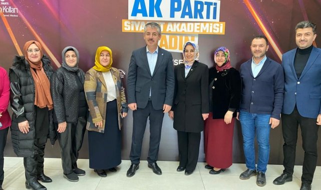 AK Parti'den kadınlara eğitim