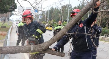 Antalya'da kuvvetli fırtına