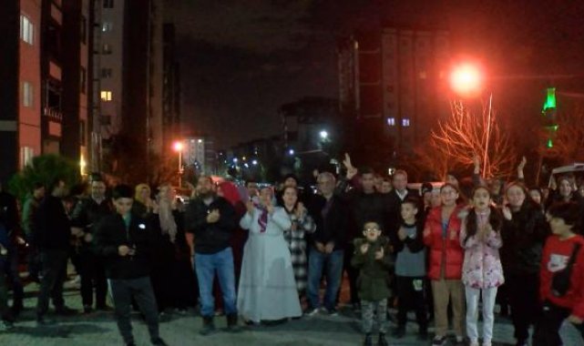 Arnavutköy'de site sakinlerinden aidat zammı protestosu