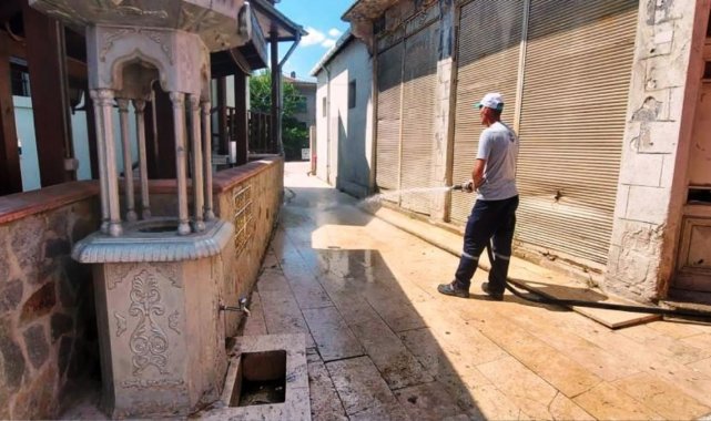 Artan salgın hastalık sebebiyle ortak alanlar dezenfekte ediliyor