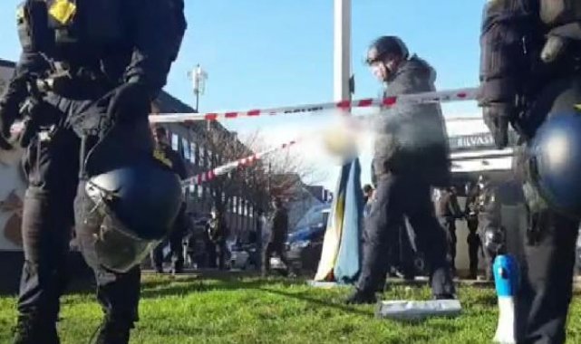 Aşırı sağcı Paludan bu kez Danimarka'da Kur'an-ı Kerim yaktı