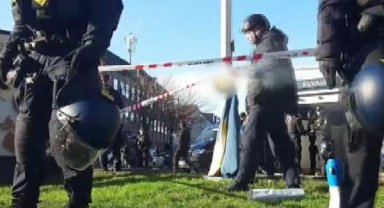 Aşırı sağcı Paludan bu kez Danimarka'da Kur'an-ı Kerim yaktı