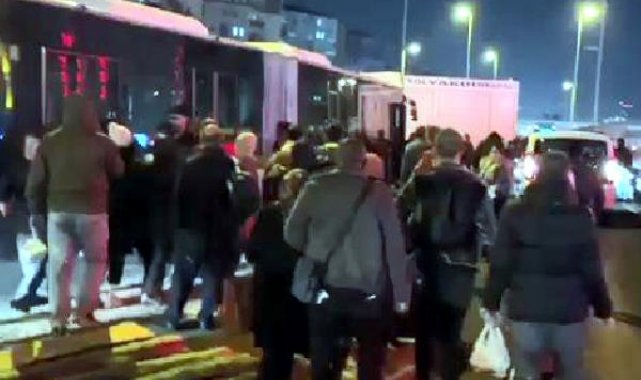 Avcılar'da metrobüs arızalandı