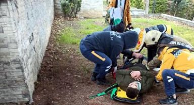 Avcılar'da parktaki su kuyusuna düşen çocuğu itfaiye kurtardı
