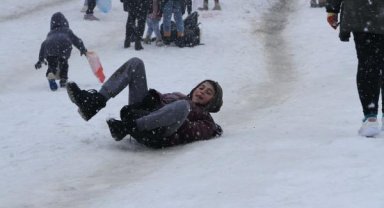 Ayder'de renkli kar festivali