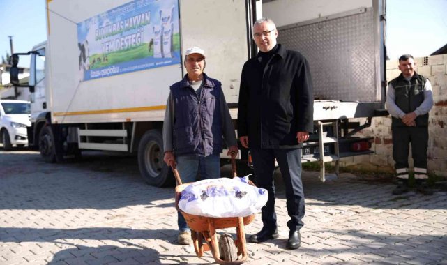 Aydın Büyükşehir Belediyesi'nden küçük aile işletmelerine yem desteği sürüyor