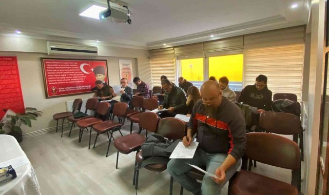 Aydın'da görev yapan veteriner hekimlere 'İnsanlarda ilkyardım' kursu