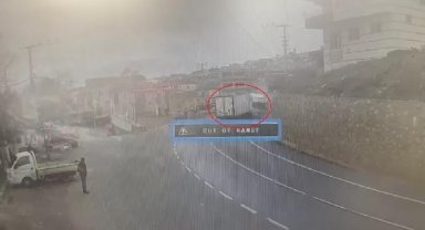 Aynı virajda 12 saat arayla 2 kaza kamerada