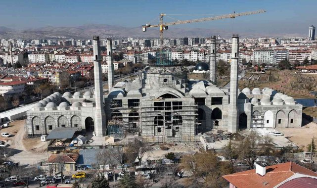 Başkan Altay Millet Bahçesi Ulu Cami inşaatını inceledi