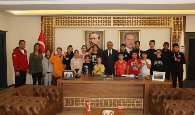 Başkan Kaplan, Koçarlı Belediyespor Atletizm Takımı'nı ağırladı