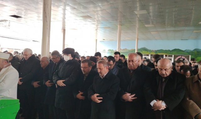 Başkan Yaptırmış'ın anne acısı