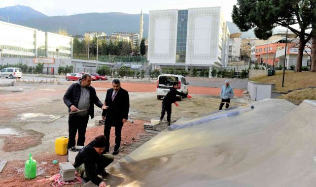 Başkan Yılmaz'dan gençlere skate park