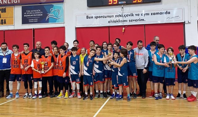 Basketbolda Düzce Atletik birinci oldu