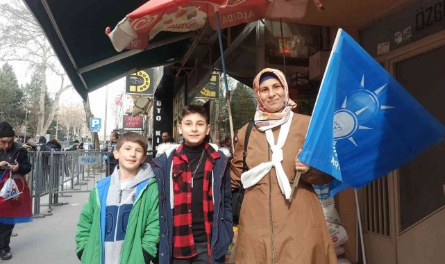 Bilecik'te Erdoğan'ı bekleyen minik çocuğun heyecanı
