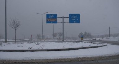 Bingöl'de 138 köy yolu, kardan kapalı